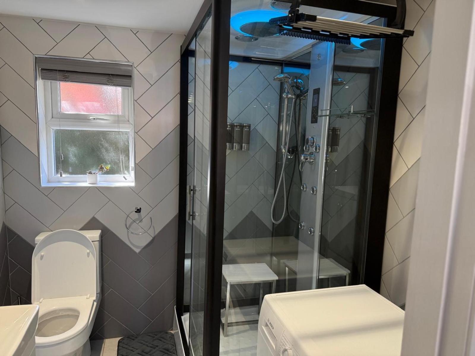 Man Studio - Stereoshower Freeparking 5Min-Metro Manchester Exterior photo
